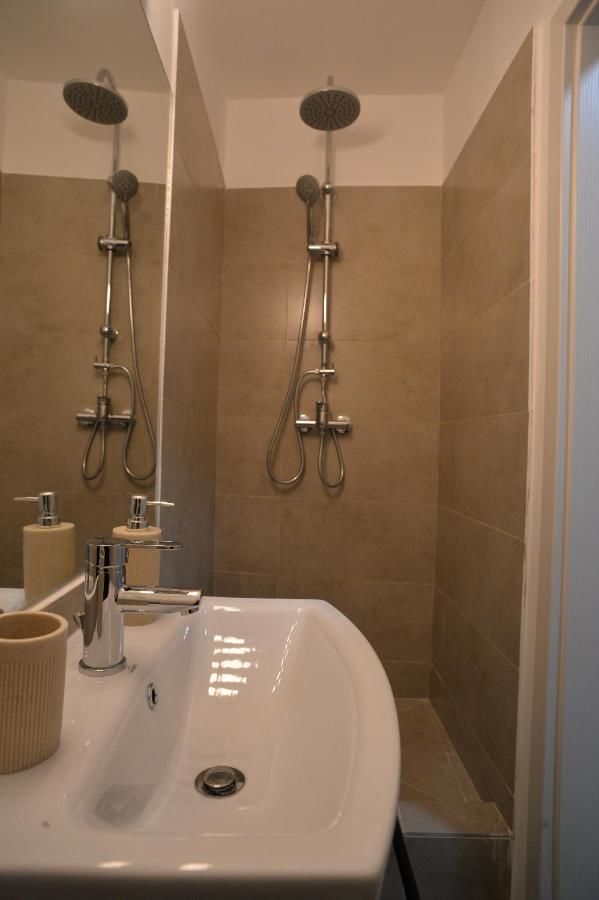 Апарт-отели Heights Accommodation City Center Бухарест-32